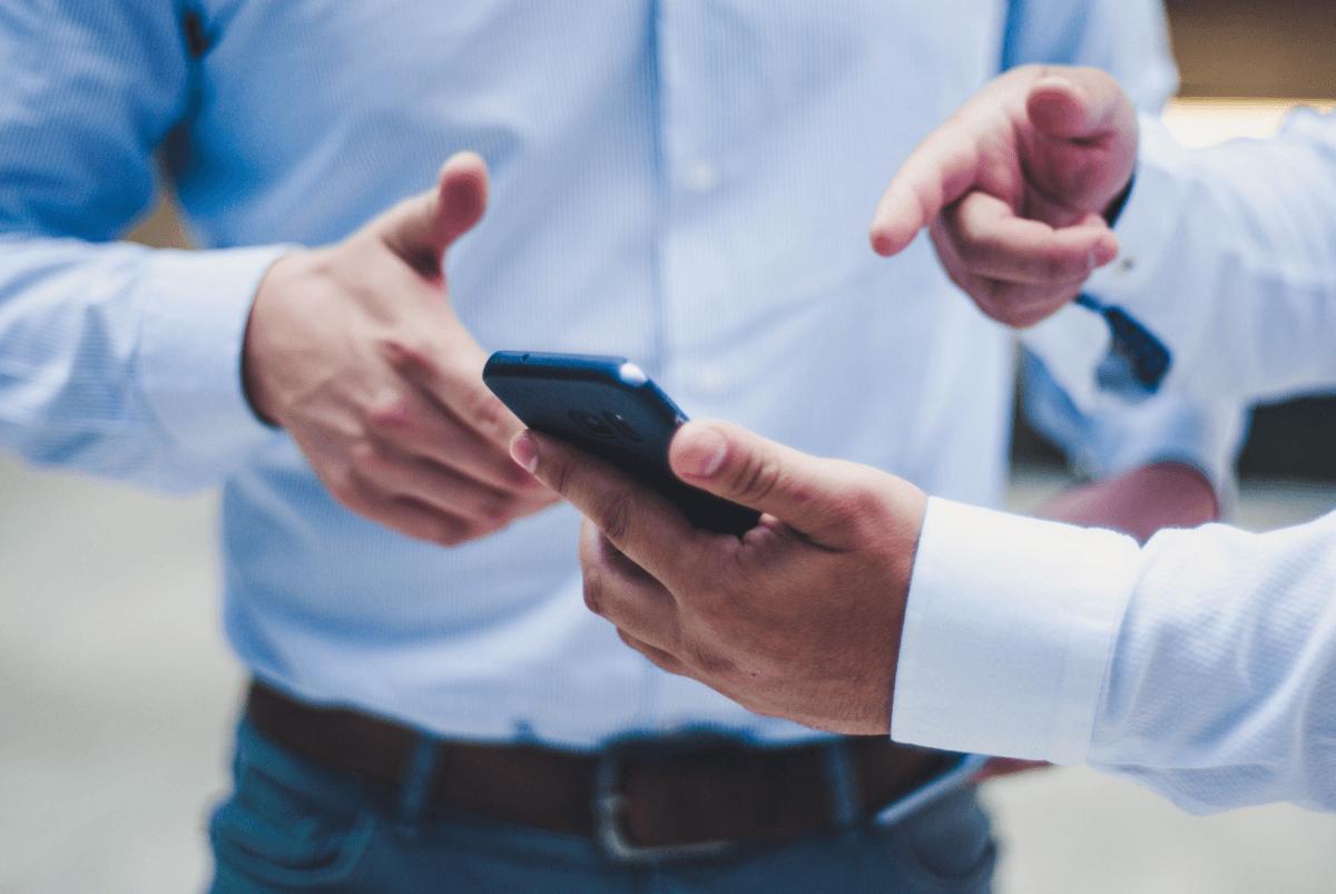 Technológia és innováció:- Előrelépések a társadalom átalakításában